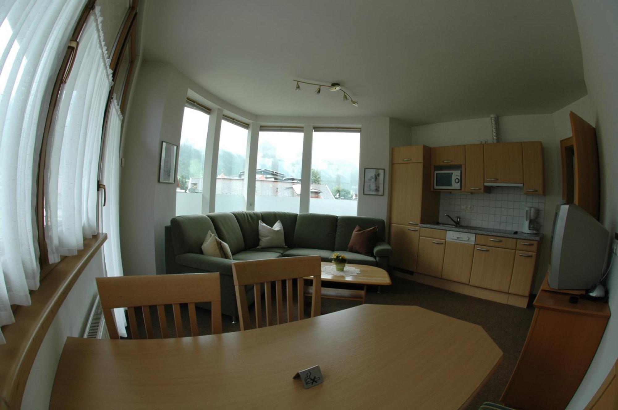 Hotel Garni Jennewein Mayrhofen Zimmer foto