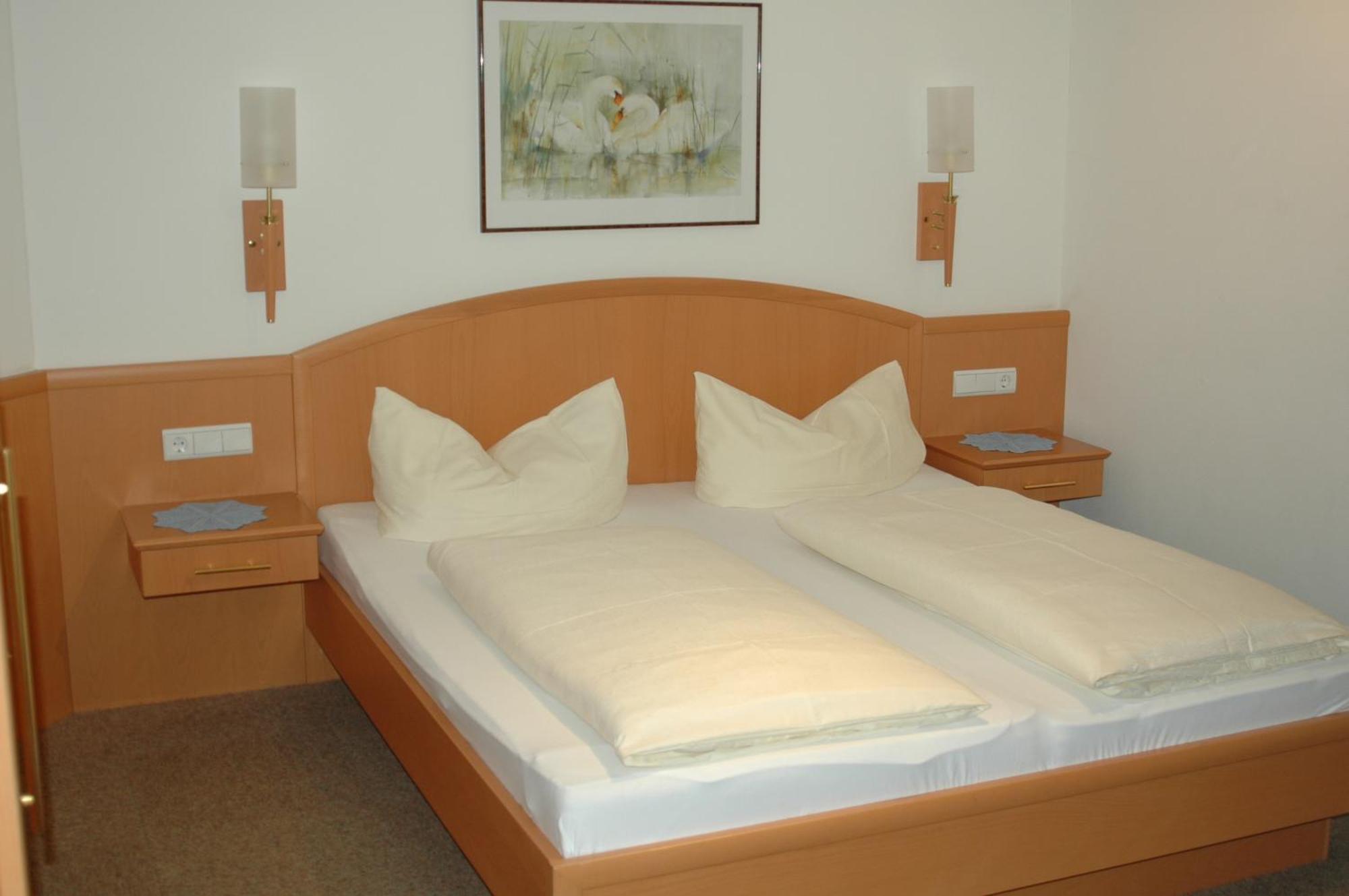 Hotel Garni Jennewein Mayrhofen Zimmer foto
